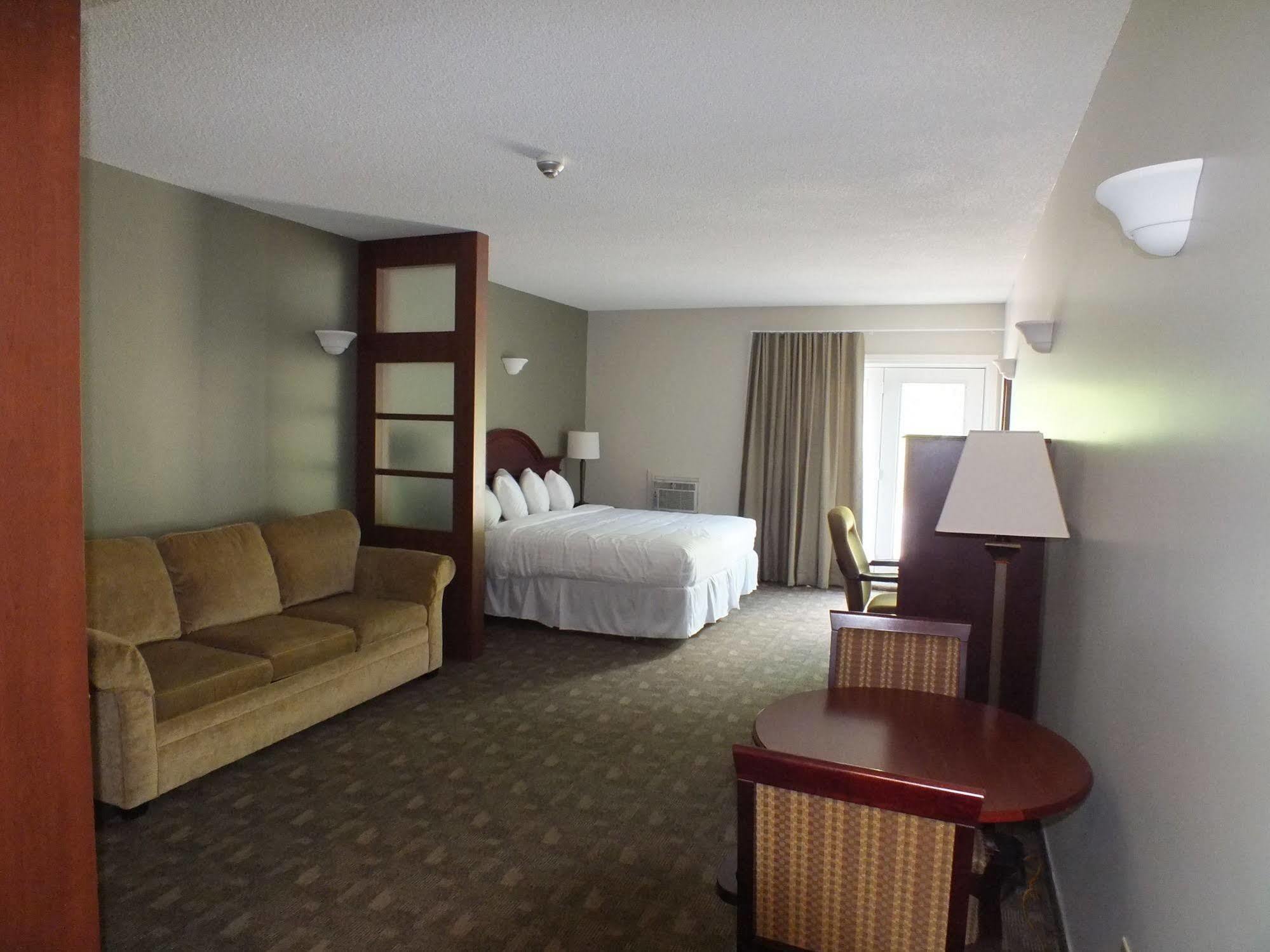 Rodeway Inn Sudbury Esterno foto