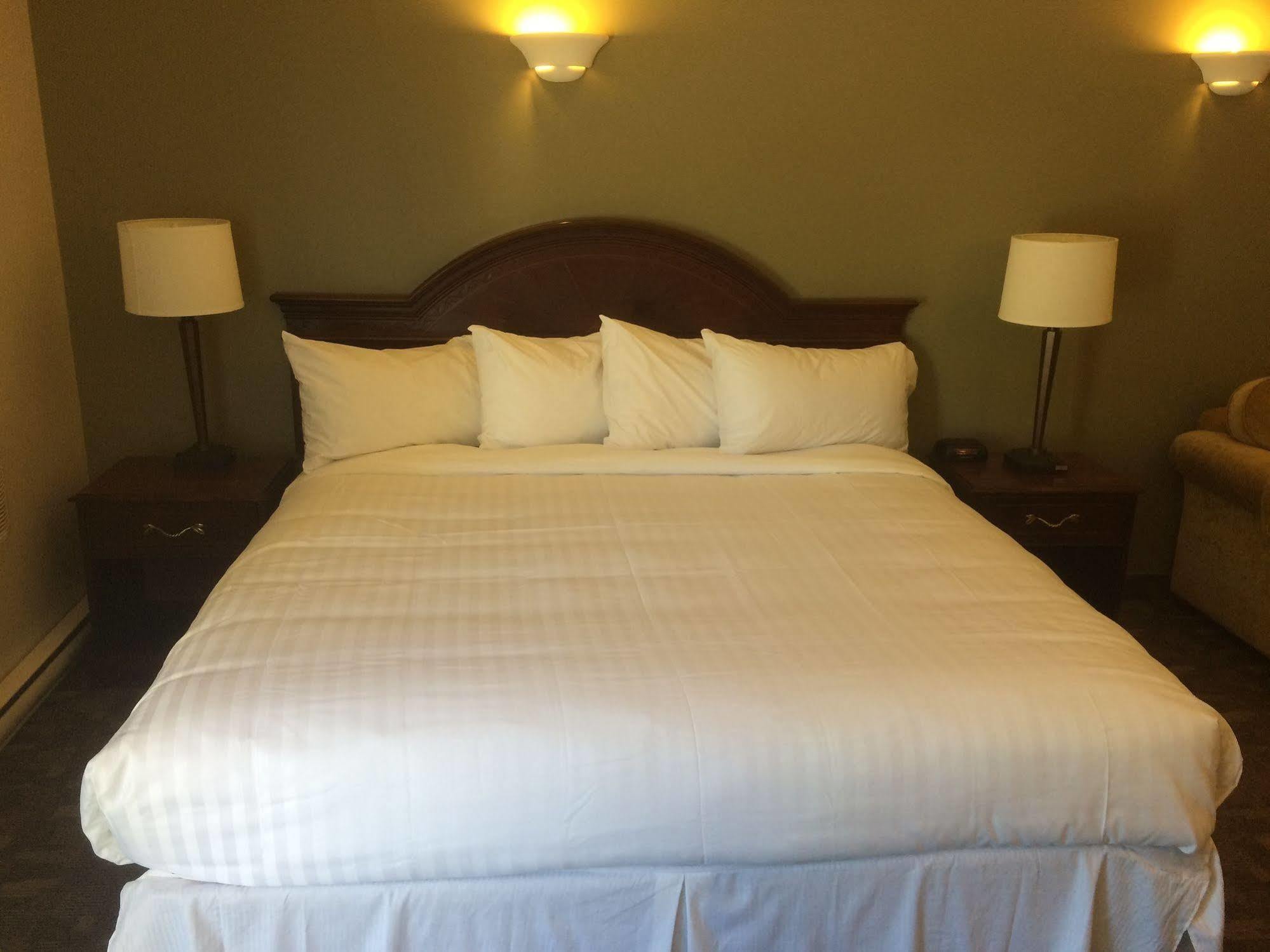 Rodeway Inn Sudbury Esterno foto